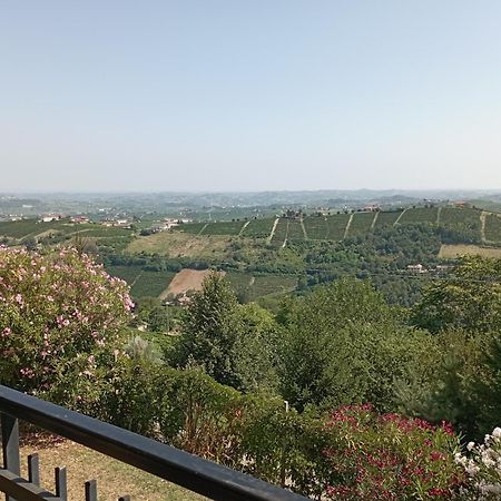 Casa Vacanza Il Colle Del Vento Calosso Zewnętrze zdjęcie